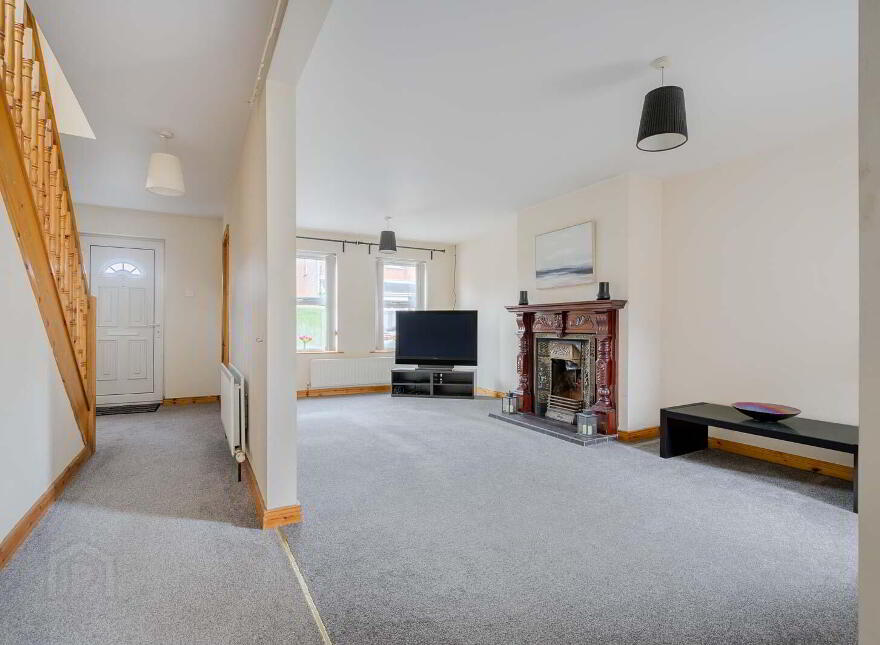 1A Lisavon Parade, Belfast, BT4 1LE