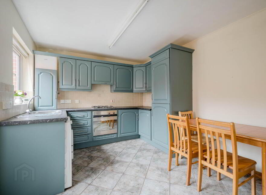 1A Lisavon Parade, Belfast, BT4 1LE