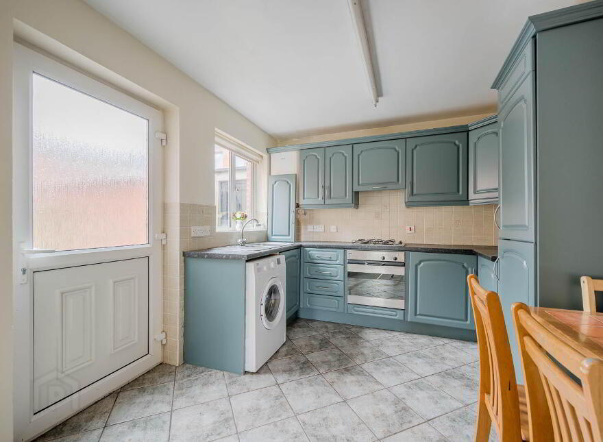 1A Lisavon Parade, Belfast, BT4 1LE