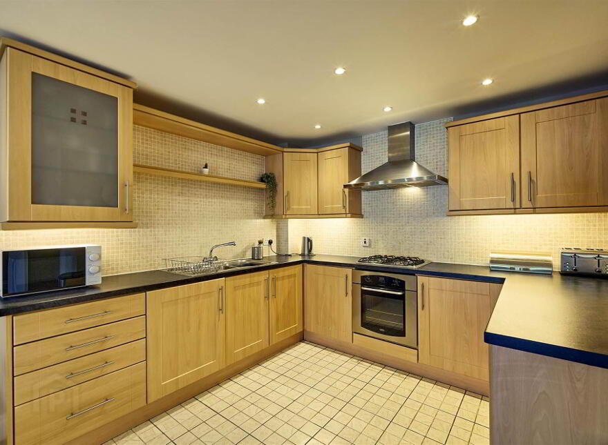 Apt 16, Church Court, Church Road, Holywood, BT18 9FP