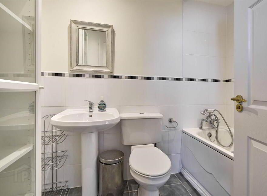 Apt 16, Church Court, Church Road, Holywood, BT18 9FP