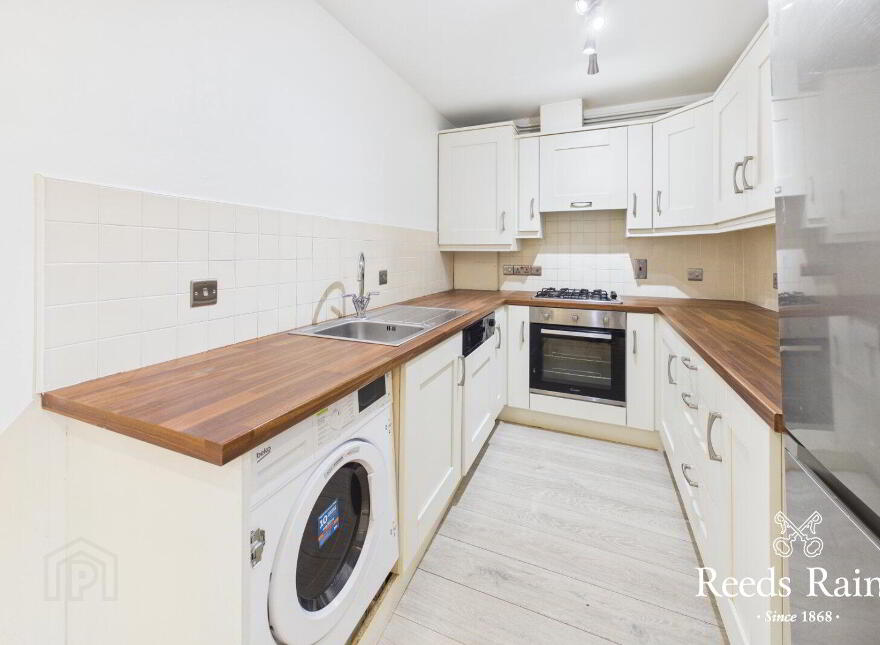 Flat 3 South Studios, 85 Tates Avenue, Belfast, Belfast, BT9 7BS