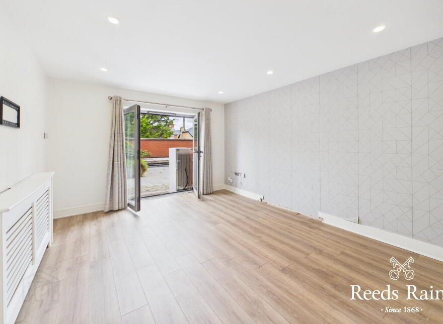 Flat 3 South Studios, 85 Tates Avenue, Belfast, Belfast, BT9 7BS