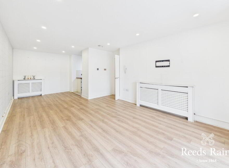 Flat 3 South Studios, 85 Tates Avenue, Belfast, Belfast, BT9 7BS
