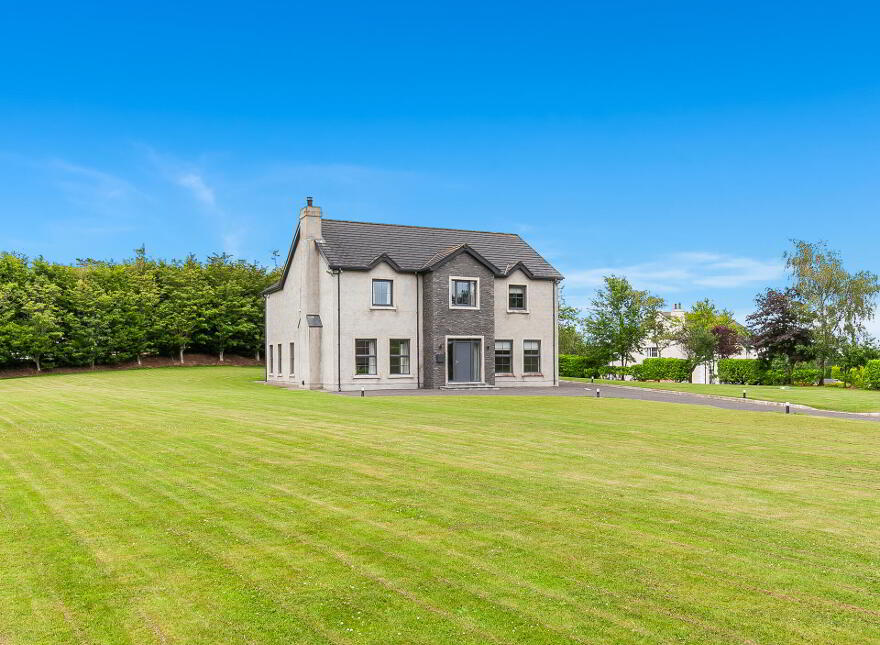 102 Lough Road, Lisburn, BT27 6TT