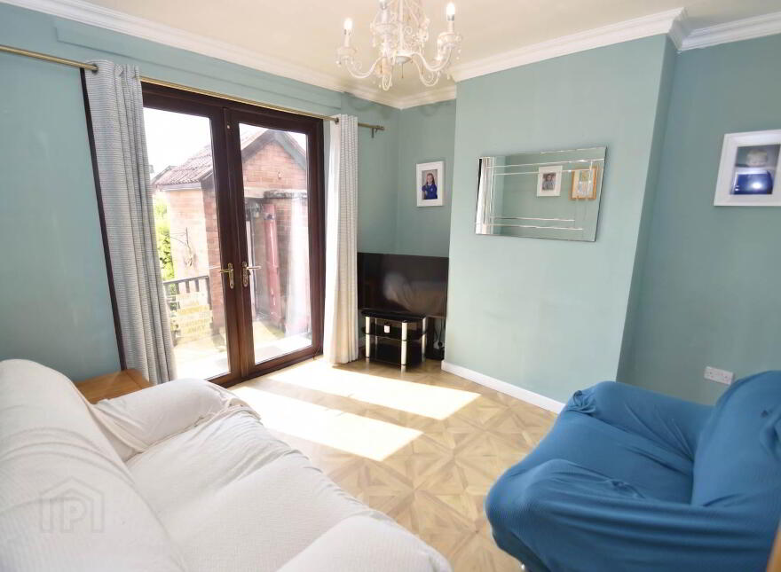 22 Gransha Gardens, Glen Road, Belfast, BT11 8AP