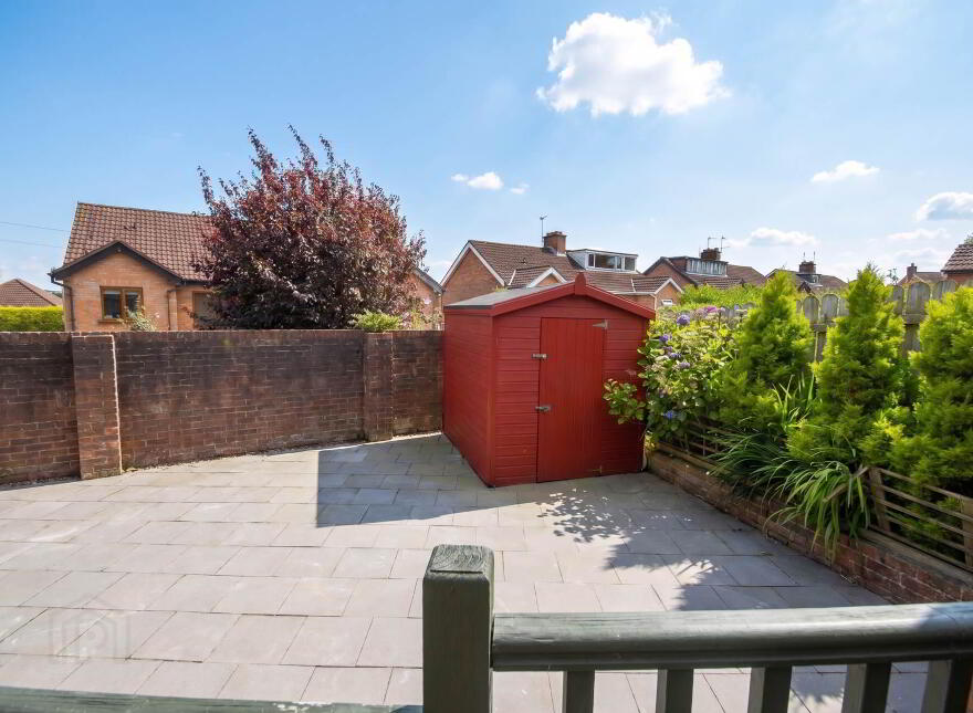 22 Gransha Gardens, Glen Road, Belfast, BT11 8AP
