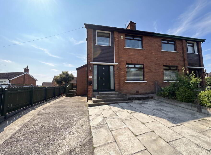 22 Gransha Gardens, Glen Road, Belfast, BT11 8AP