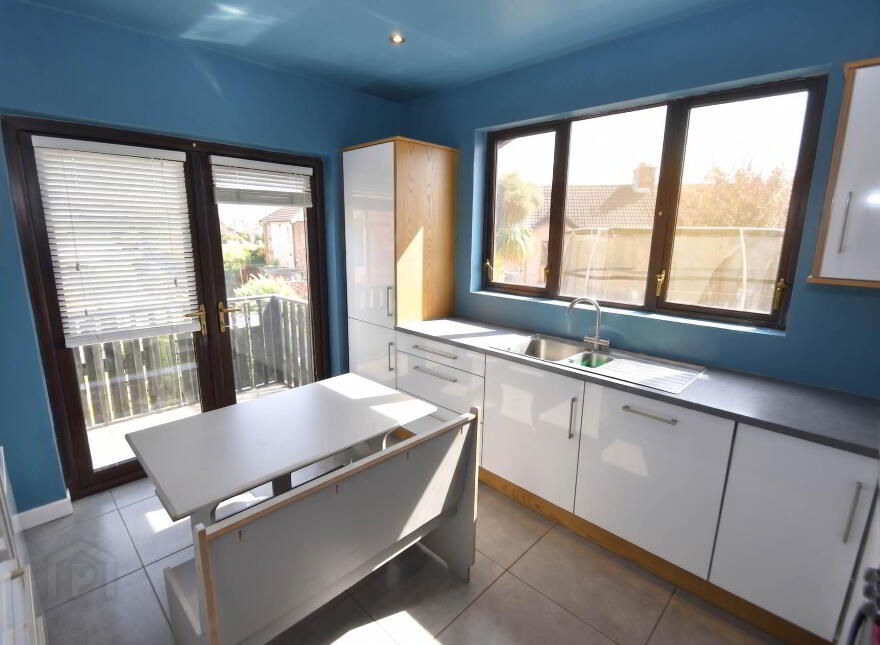 22 Gransha Gardens, Glen Road, Belfast, BT11 8AP