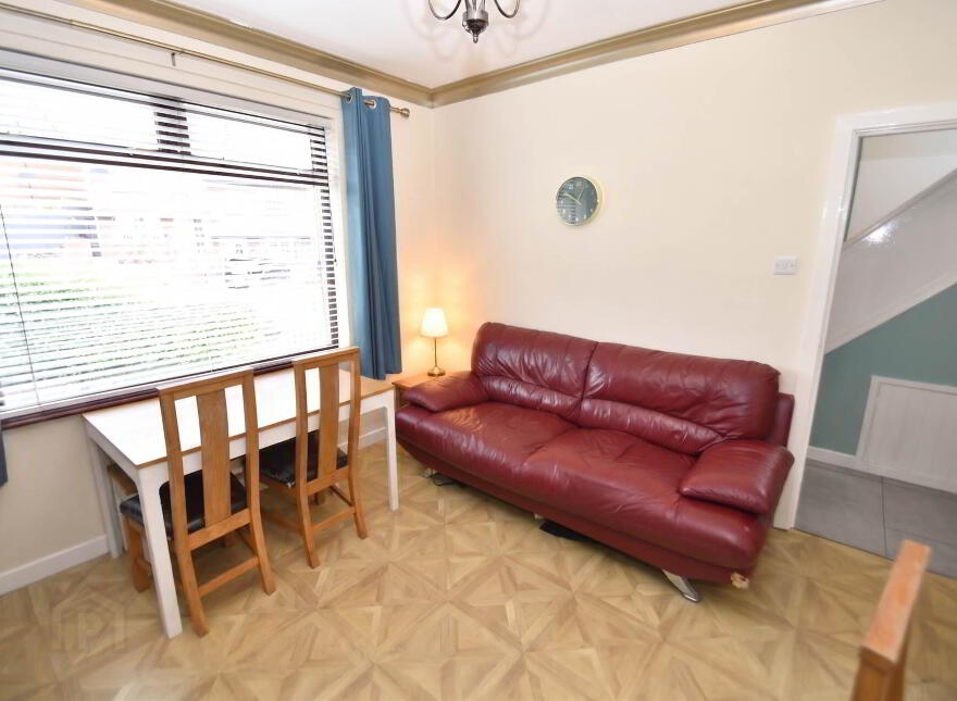 22 Gransha Gardens, Glen Road, Belfast, BT11 8AP