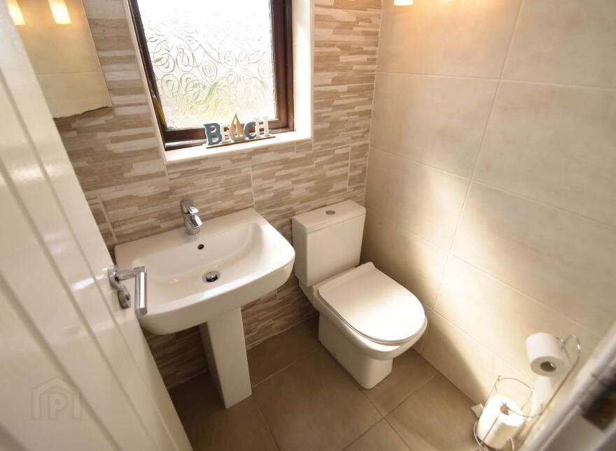 22 Gransha Gardens, Glen Road, Belfast, BT11 8AP