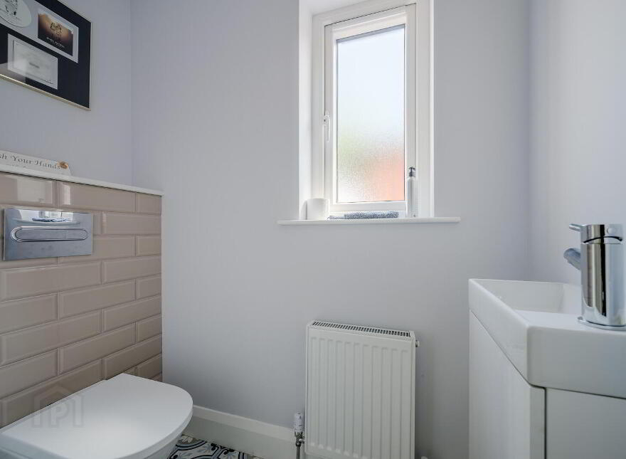 7 Thornhill Parade, Belfast, BT5 7AR