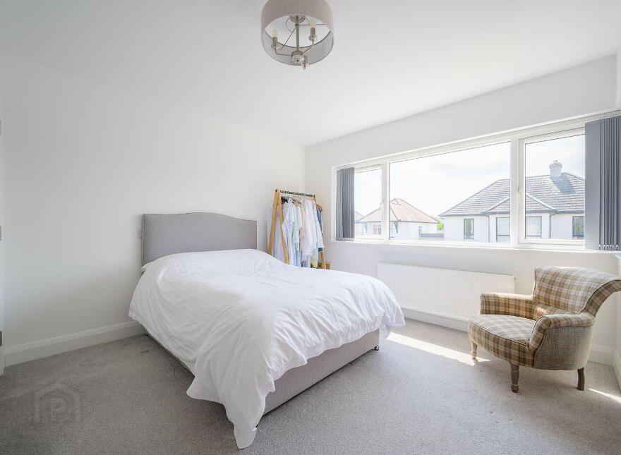7 Thornhill Parade, Belfast, BT5 7AR