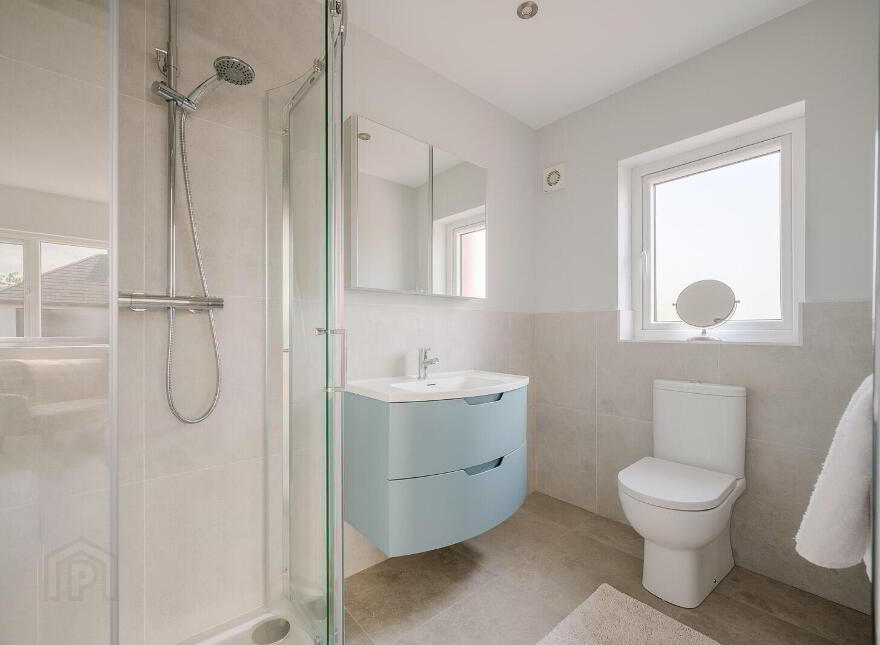 7 Thornhill Parade, Belfast, BT5 7AR
