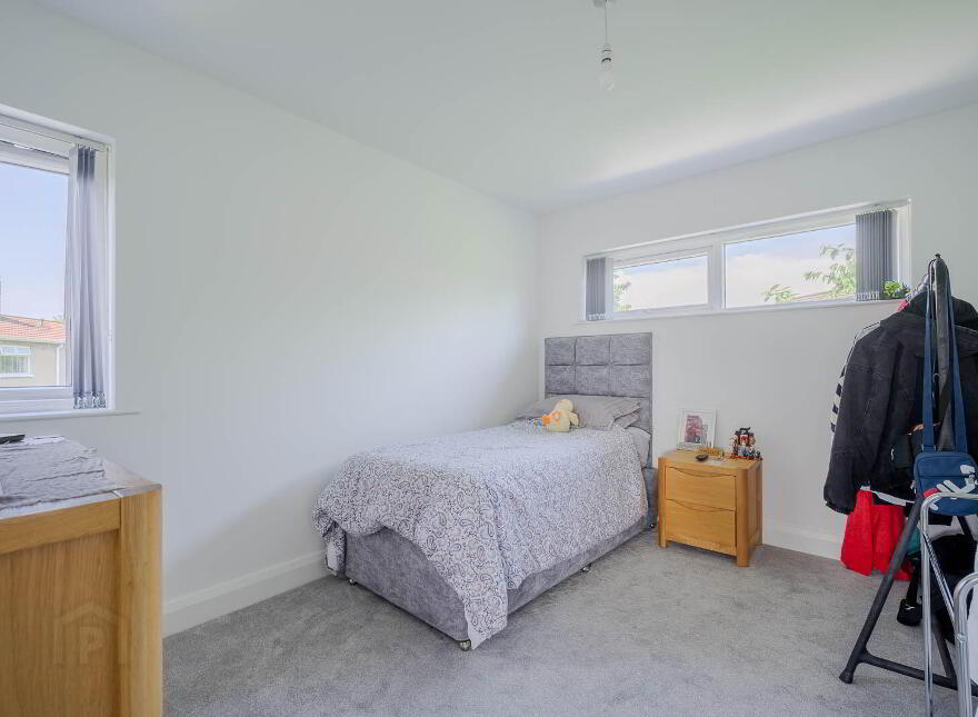 7 Thornhill Parade, Belfast, BT5 7AR