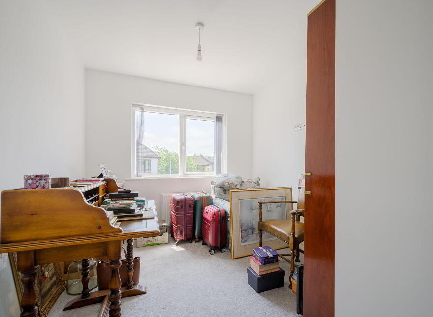7 Thornhill Parade, Belfast, BT5 7AR