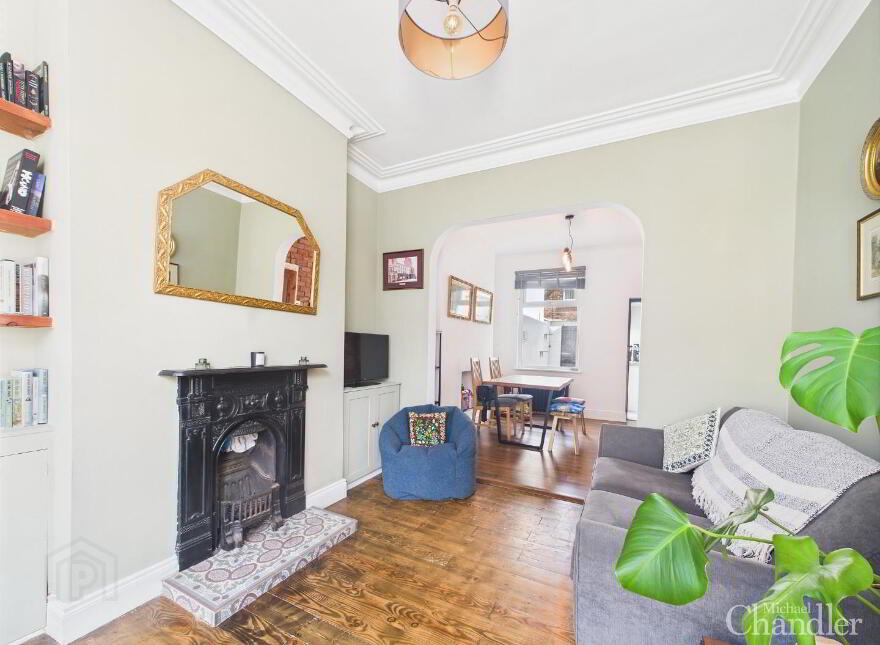 62 Ravenhill Avenue, Belfast, BT6 8LG
