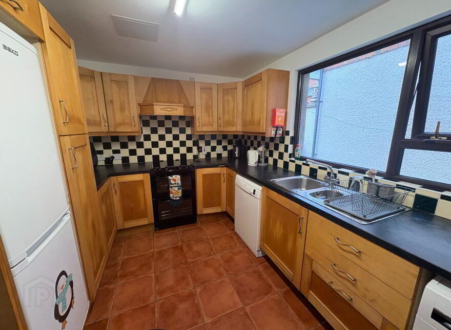 21 Rossmore Avenue, Ormeau Road, Belfast, BT7 3HB