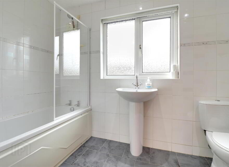 17 Penbrooke Avenue, Bangor, BT19 7WY