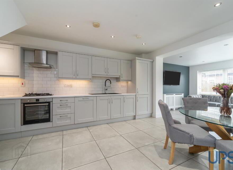 26 Meadow Green, Lisburn, BT28 3PB