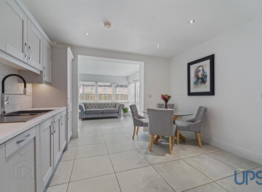 26 Meadow Green, Lisburn, BT28 3PB