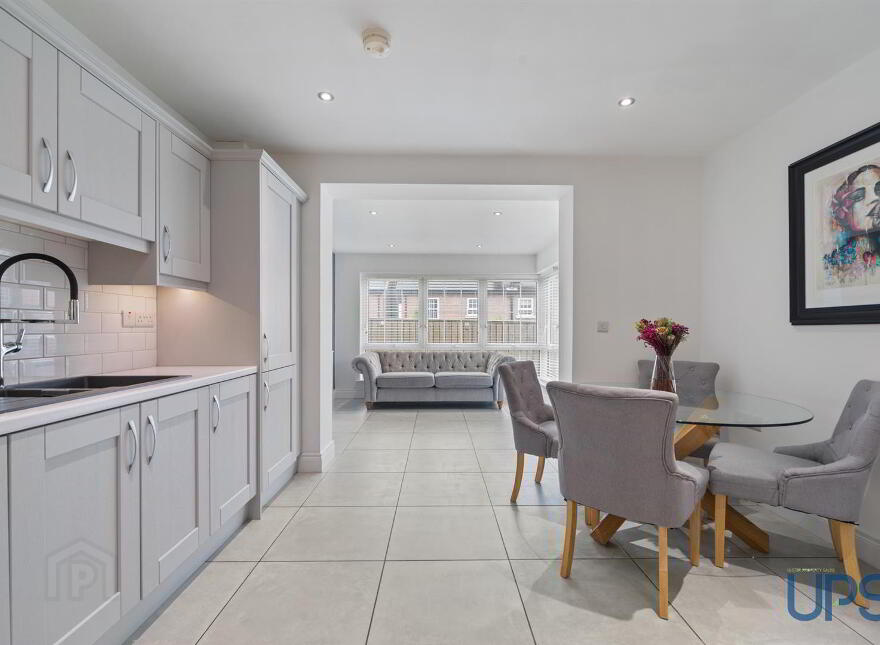 26 Meadow Green, Lisburn, BT28 3PB
