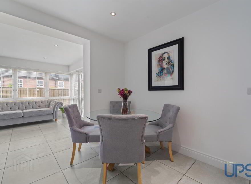 26 Meadow Green, Lisburn, BT28 3PB