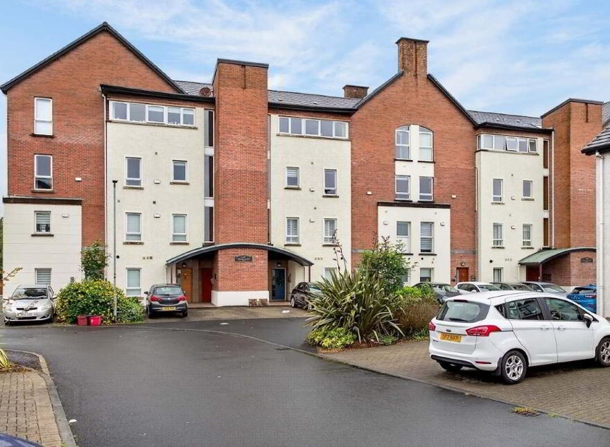 32 Phoenix Fields, Ballymena, BT42 2BF