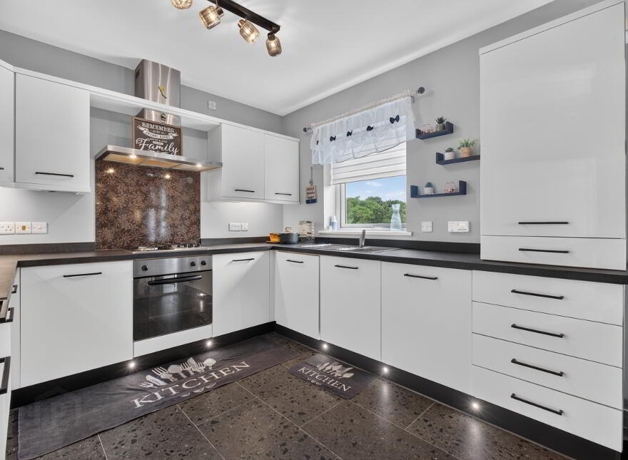 32 Phoenix Fields, Ballymena, BT42 2BF