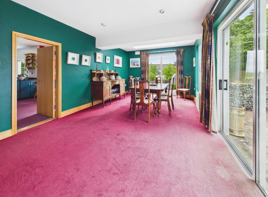15 Knights Crescent, Nenagh, E45R638