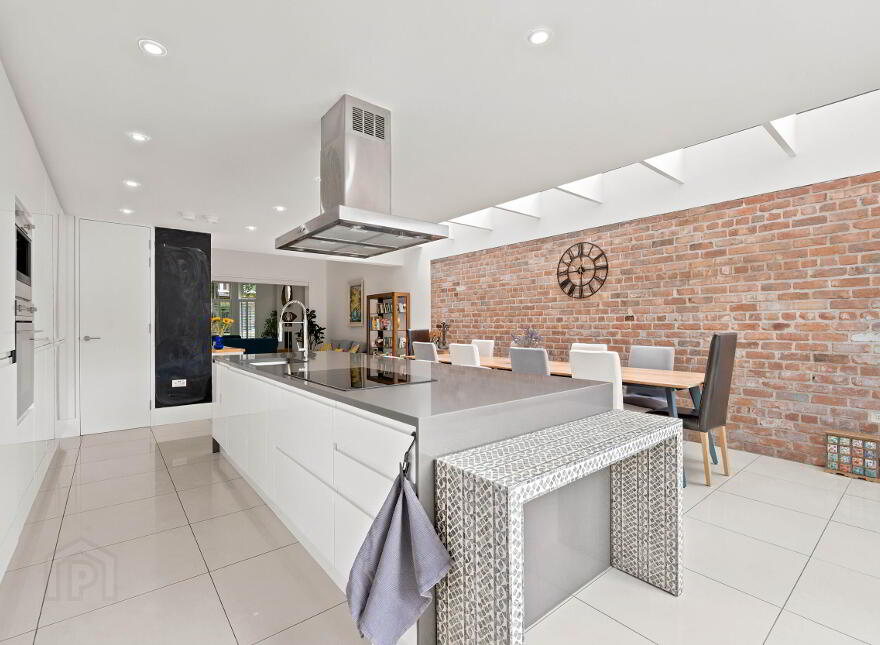 27 Eglantine Avenue, Malone Road, Belfast, BT9 6DW