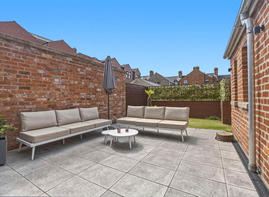 27 Eglantine Avenue, Malone Road, Belfast, BT9 6DW