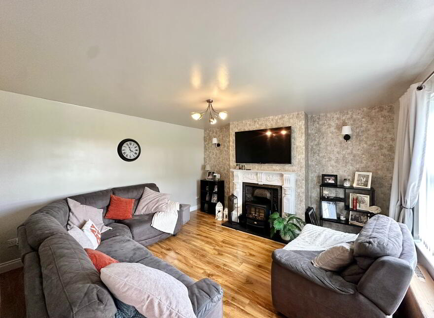 12 Meadowvale, Newtownhamilton, Newry, BT35 0HW
