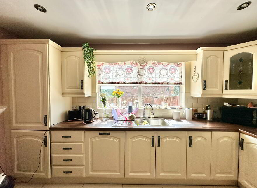 12 Meadowvale, Newtownhamilton, Newry, BT35 0HW