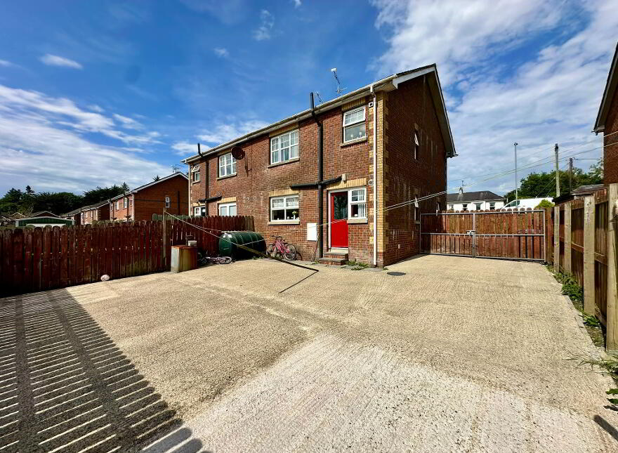 12 Meadowvale, Newtownhamilton, Newry, BT35 0HW