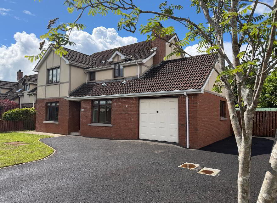 40 Carrick Strand, Strabane, BT82 9RN