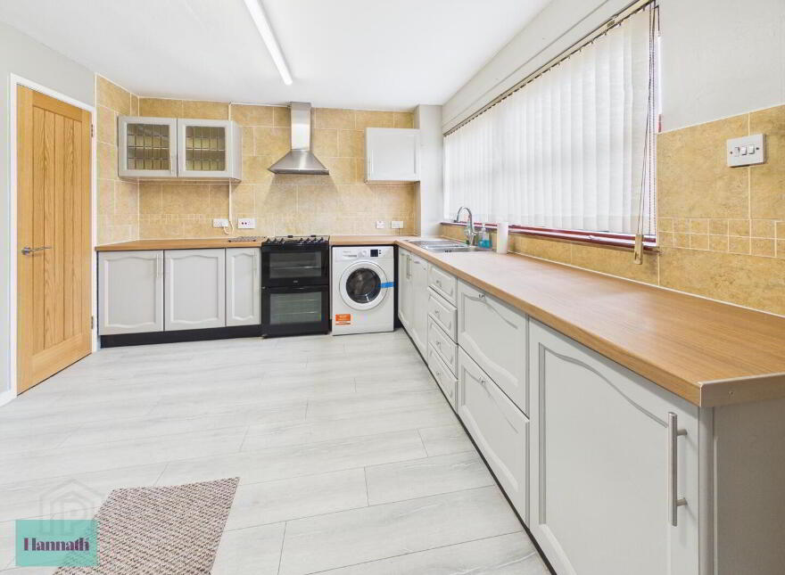 36 Ballynahinch Road, Lisburn, BT27 5EY