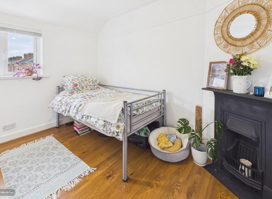 6 Earl Haig Park, Cregagh, Belfast, BT6 8NR