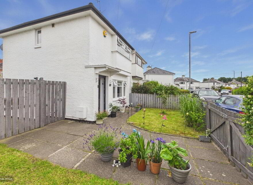 6 Earl Haig Park, Cregagh, Belfast, BT6 8NR