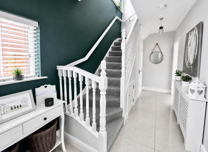 16 Lady Wallace Green, Lisburn, BT28 3NX
