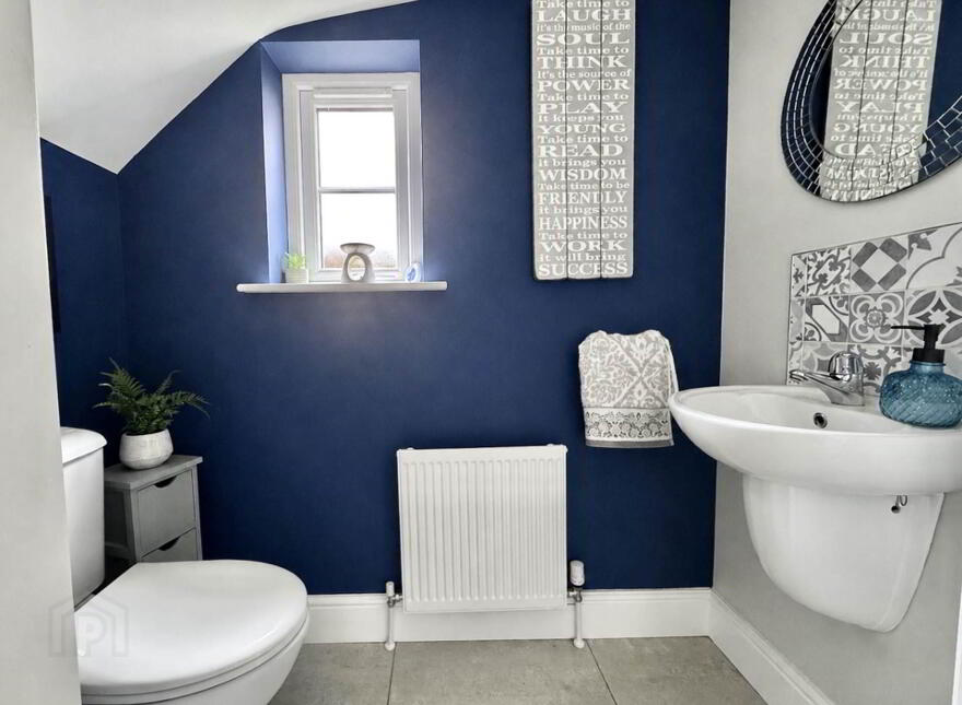16 Lady Wallace Green, Lisburn, BT28 3NX