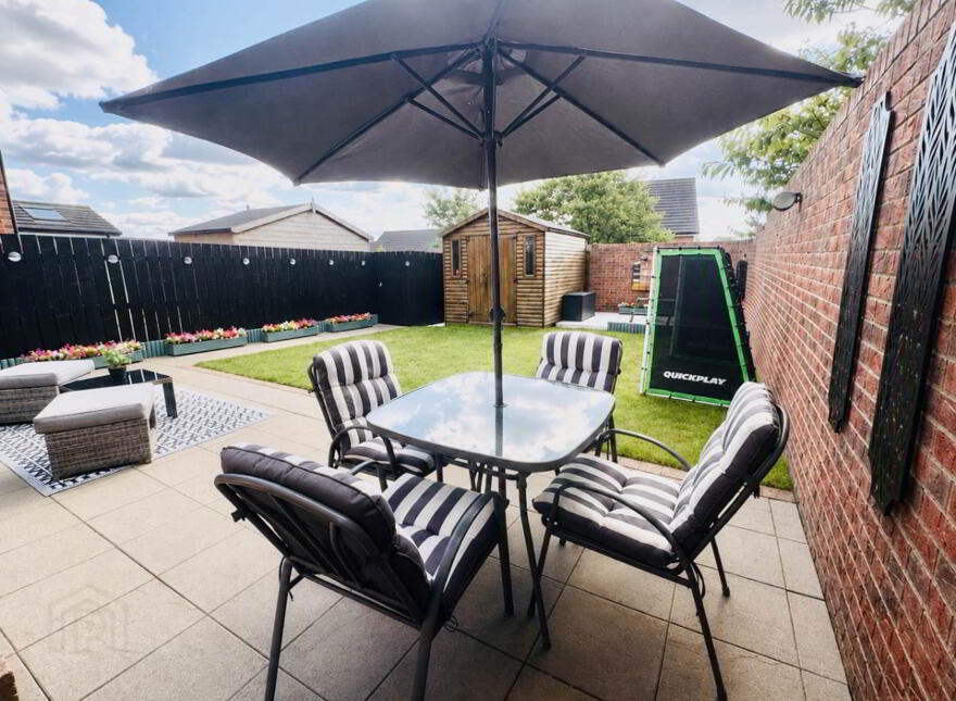 16 Lady Wallace Green, Lisburn, BT28 3NX