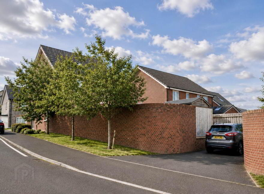 16 Lady Wallace Green, Lisburn, BT28 3NX