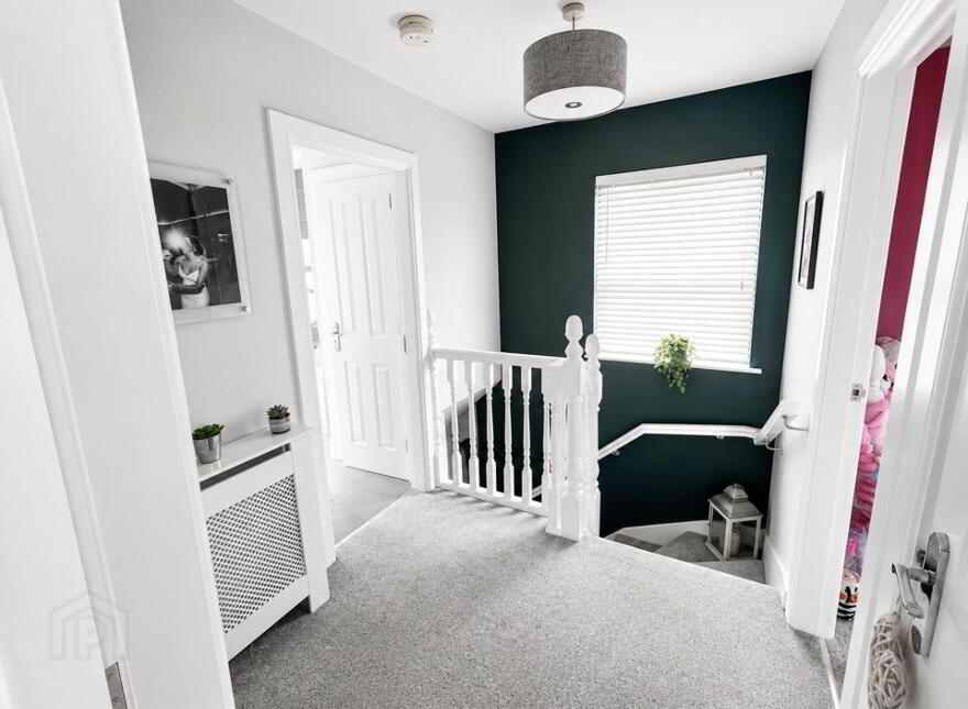16 Lady Wallace Green, Lisburn, BT28 3NX