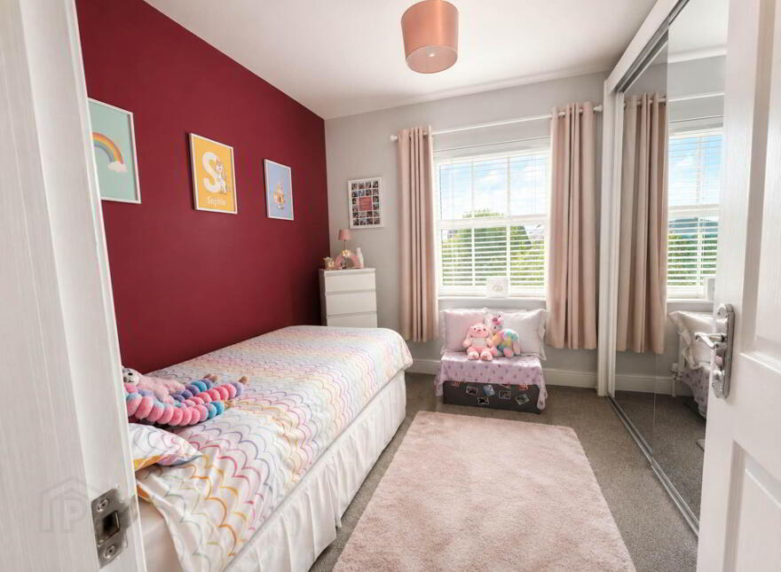 16 Lady Wallace Green, Lisburn, BT28 3NX