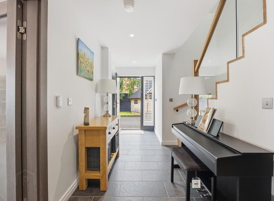 2F Knockdarragh Park, Belfast, BT4 2LE