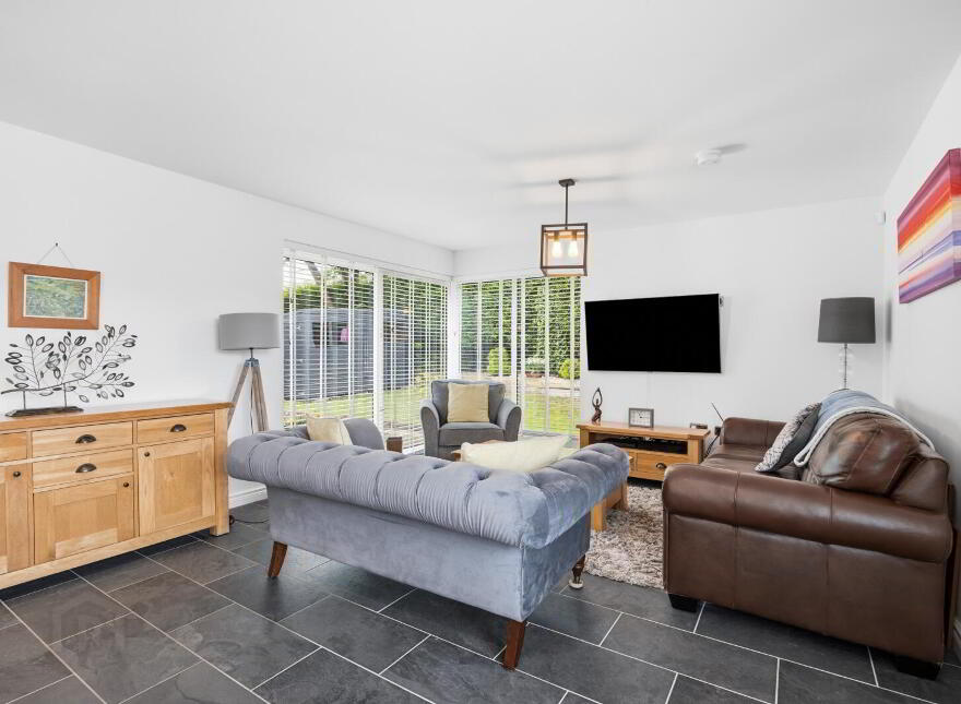 2F Knockdarragh Park, Belfast, BT4 2LE
