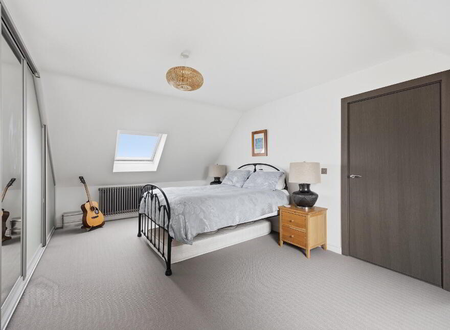 2F Knockdarragh Park, Belfast, BT4 2LE
