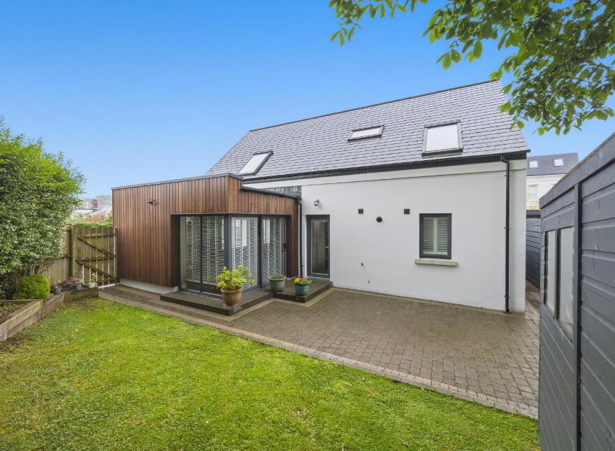 2F Knockdarragh Park, Belfast, BT4 2LE