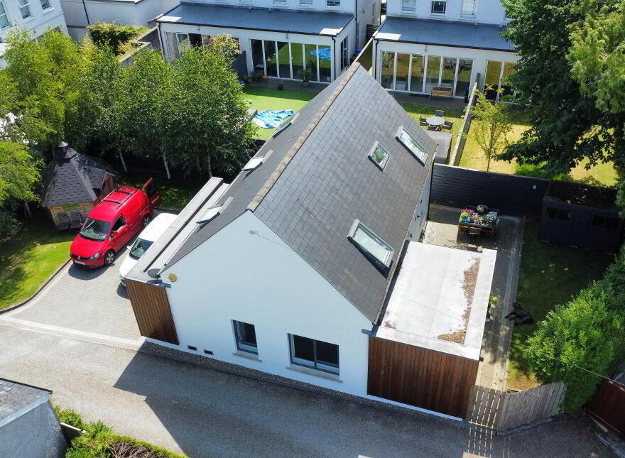 2F Knockdarragh Park, Belfast, BT4 2LE